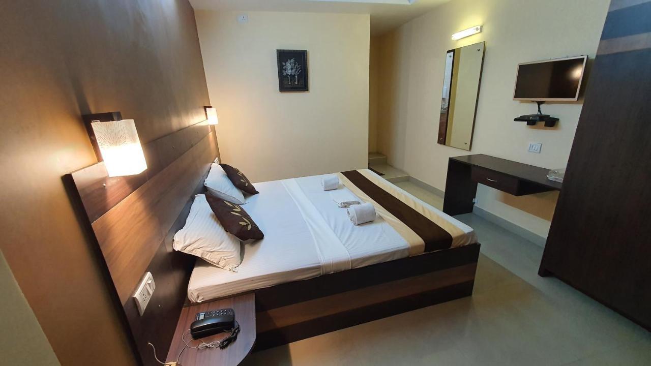 S4 Residency Hotel Chennai Exterior foto